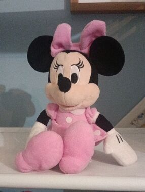 Disney Minnie Mouse Pink Bow Plush Doll